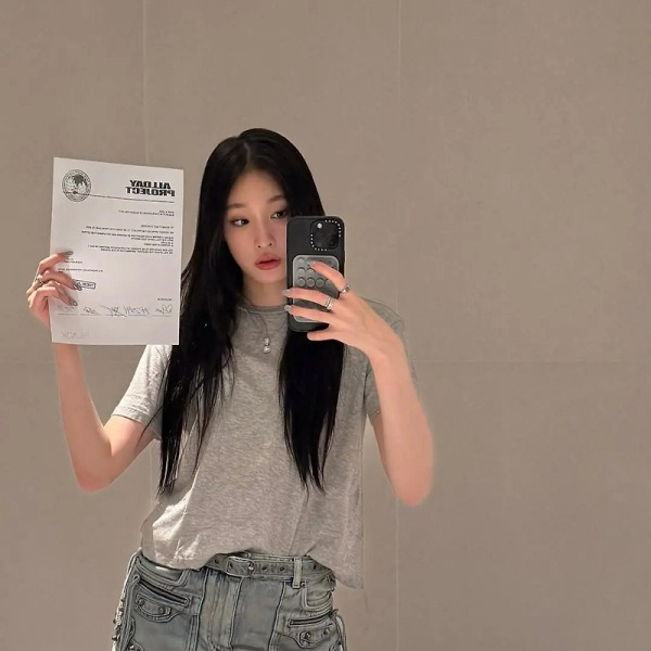 재벌 3세가 아이돌? 신세계그룹 손녀 애니의 럭셔리 데일리룩 전격 해부!