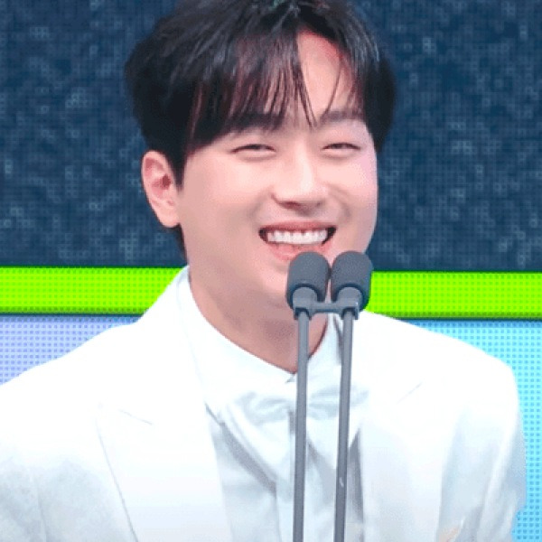 "충격 고백! 이찬원, 결국 한국 떠난다" 그가 말한 리셋의 시간.. 대체 갑자기 왜?