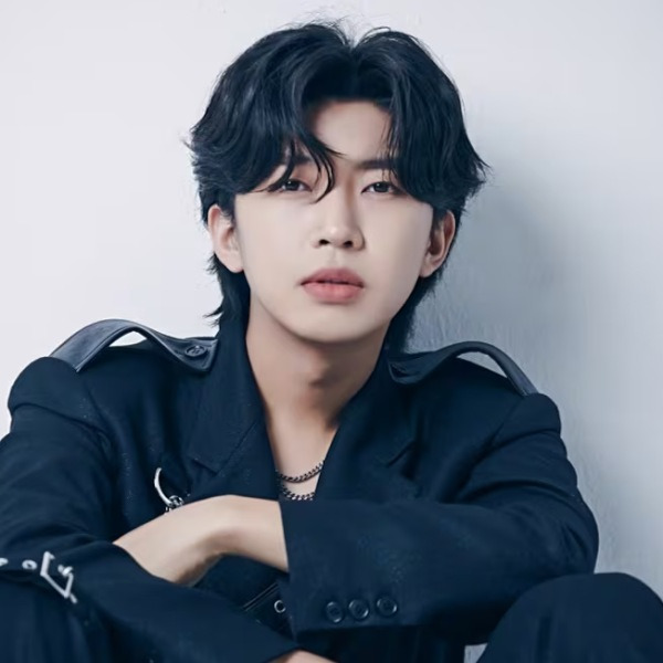 무너져 가는 옥탑방에 살면서 ''군고구마 팔고 생계유지했다는'' 트로트 가수