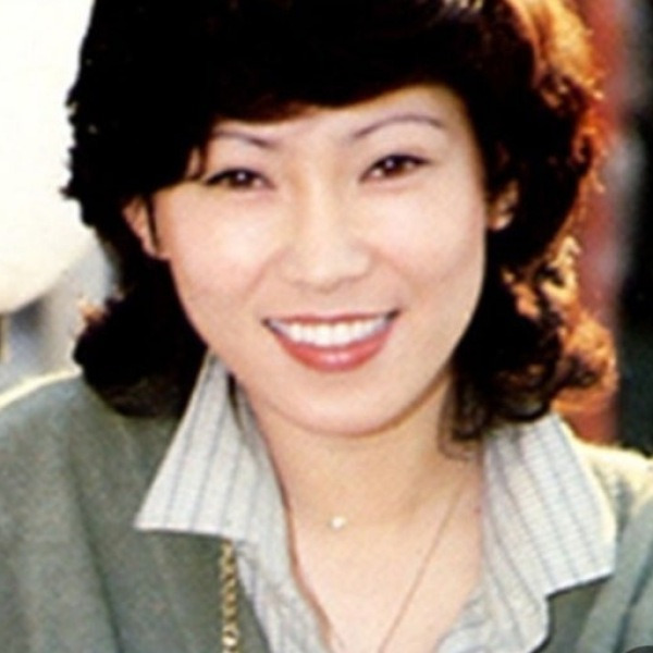 독신이었는데 입양하려고 돌싱남에 먼저 프러포즈해 결혼한 탑여가수