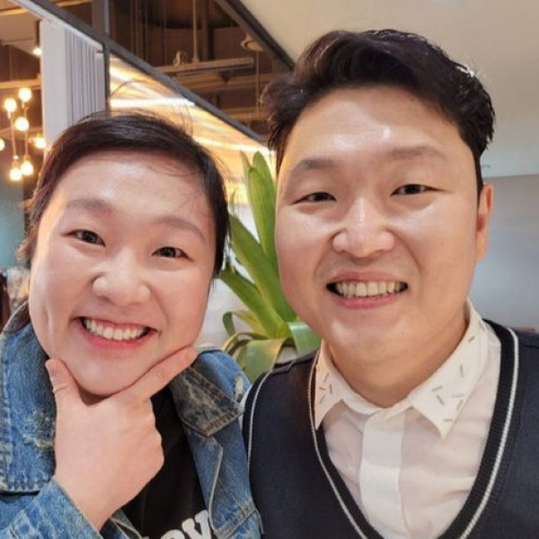 ''둘이 남매였어?'' 잃어버린 동생 찾았다고 공개한 싸이 여동생