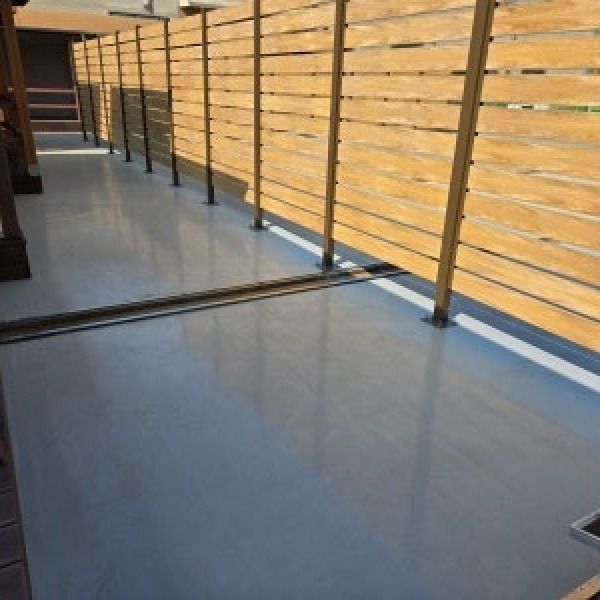 “결혼 5년차 여배우”, 삭막한 공단 옥상에 인조잔디 깔고 벌어진 충격적인 변화