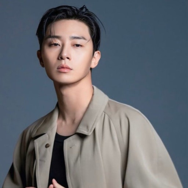 모두가 망했다던 낡은 건물 사서 100억 번 이 배우는 누구?