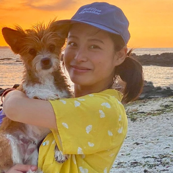 아이돌 출신 미녀, 15번 대시 끝에 결혼한 그녀의 미친 사랑