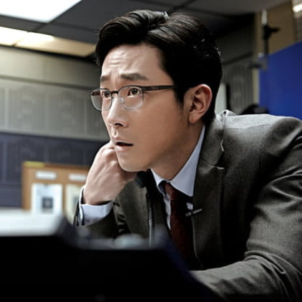 톱배우 하정우, 돌연 충무로 떠나.. 팬들 멘붕! 19년 만에 찾아간 곳은?