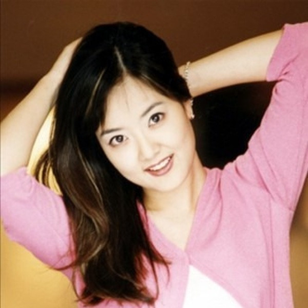 광고로 수억 벌었다 사라졌는데, 26살에 의사 남편이랑 결혼 후회한다는 CF 요정의 고백