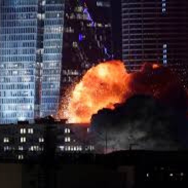 천하의 아이언 돔이 이럴수가! 발사된 후 180도 뒤돌아 아군을 공격!