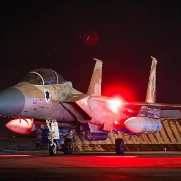 또 민간 선박 공격해 침몰시킨 후티 반군! 분노한 이스라엘 공군 53개 목표물 초토화!