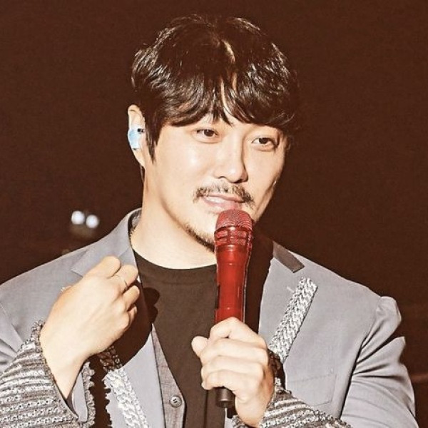 13년 간 숨겨온 두 딸 공개한 가수, 이번엔 기적처럼 찾아온 셋째에 '눈물 고백'