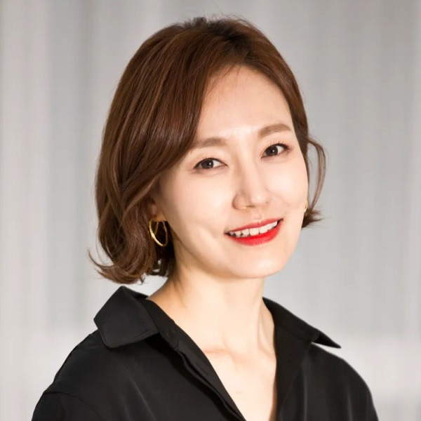 프로필엔 ‘미혼’인데 알고 보니 이혼 경험 있다고 고백한 중견 여배우