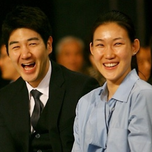 한 달 10만 원 무명배우 남편을 톱배우로 만든 아내의 정체