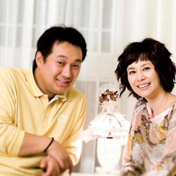 10주년 기념 웨딩사진, 그리고 그해 이혼소송…끝내 파국 맞은 배우 부부의 진실