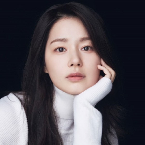 한가인, 손예진 빼닮아 데뷔하자마자 난리 났는데 갑자기 사라졌던 여배우의 깜짝 근황