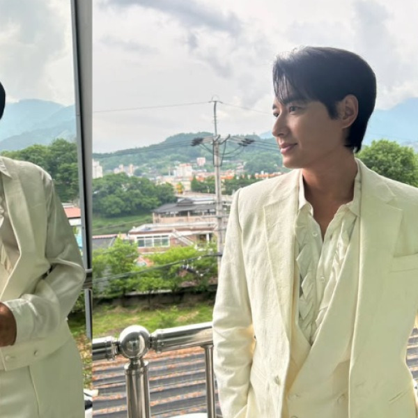 14살 연하 아내와 결혼, 몇차례 시험관 시술 끝에 46세 아빠된 톱배우, 수트핏