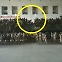 [영상] 소름돋는 충성...北김정은 뒤에서 추락사고, 앞쪽 군인이 보인 행동