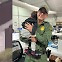 [포착] 강둑에 아기를 ‘툭’…美 국경에 홀로 버려진 1살 소년