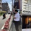 日 도쿄 슈퍼 앞에 장바구니 200개…'오픈런' 벌어진 이유 [정영효의 일본산업 분석]