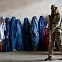 탈레반, 아프간 여성 인권운동가 구금 후 고문과 집단 성폭행