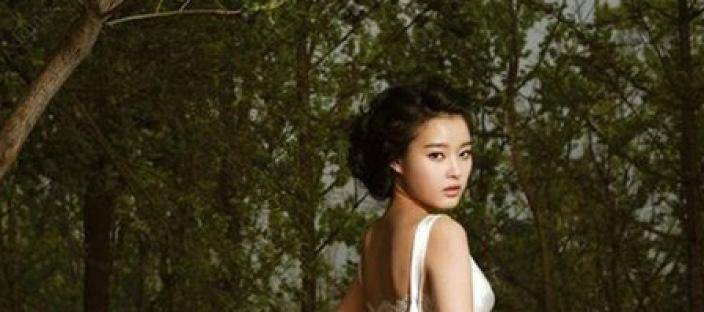 25살에 41살 톱스타 남편과 결혼해 26살에 애낳은 여배우 이미지