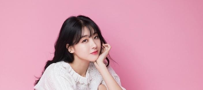옆집에 사는 "일반인 남자한테 푹 빠져서 결혼까지 했다는" 미모의 연예인 이미지