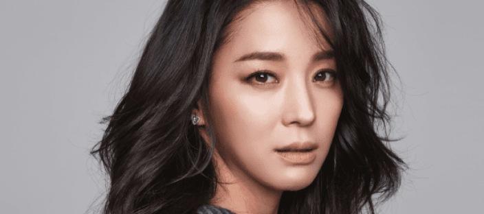 한고은 "동안 비결 위해 10년간 지킨 루틴" 의사도 놀랐다 이미지