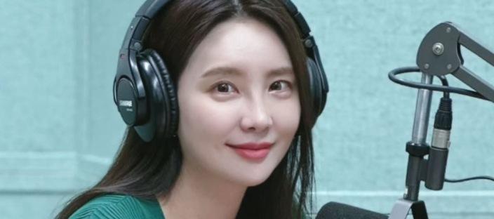 6개월 연애, 6개월 결혼,이혼..IQ 156의 '제2의 김태희' 이미지