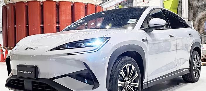 일본 열도 휩쓸더니.. 한국 접수 선언한 BYD 신차, 공개된 가격 "실화야?" 이미지