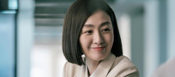 20대 초반에 "결혼 했다가 결국 이혼 했는데 아직 까지 친구로 지낸다는" 연예인 이미지