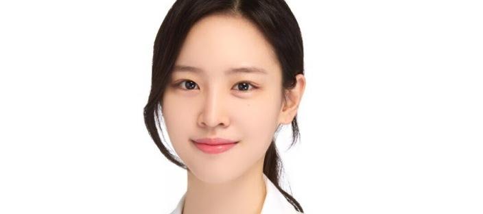 남편이 유명 아나운서인데 "남편보다 돈을 더 많이 번다는" 한의사 와이프 이미지