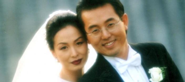 "20년 쫒아다닌 스토커..가정 박살났다" 결국 남편과 별거한 여배우 이미지