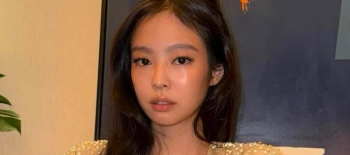 “10살에 혼자 유학 보냈다”…제니가 숨기고 싶었던 가족 이야기 이미지