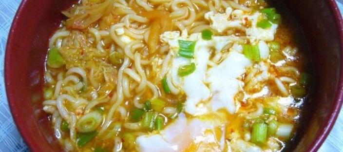 라면 먹을 때 "계란 넣으면 절대 안 되는 이유"가 밝혀졌습니다 이미지