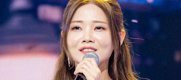 행사비 5만원 받고 8년 버텨 인생역전한 가수 이미지