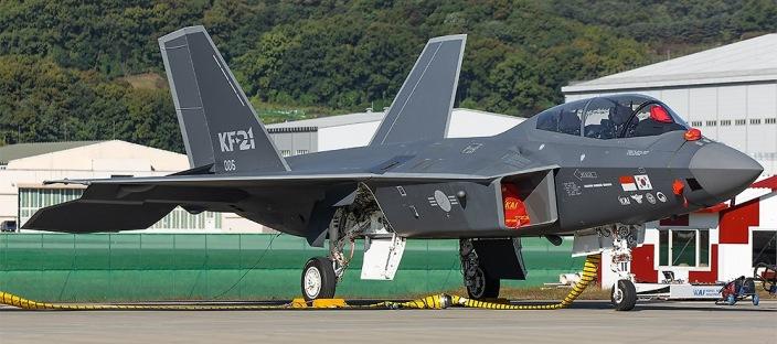 KF-21, 1,000회 무사고 비행 달성!  국산 전투기의 신뢰성을 세계에 알리다 이미지