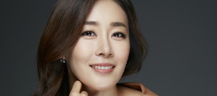 남편보다 돈을 더 잘벌어서 "남편이 대기업 퇴사해도 아무 말 안 한" 여배우 이미지
