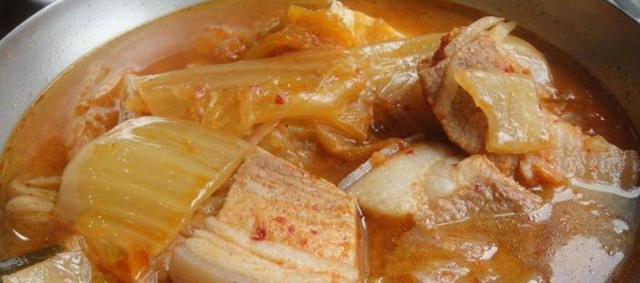 "김치찌개" 이렇게 끓이면 감칠맛 폭발하고 영양이 3배 증가합니다 이미지