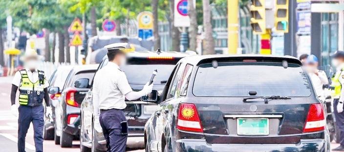이젠 '이것까지 과태료'.. 운전자들 생각도 못 한 '이 정책' 결국 시작한다 이미지