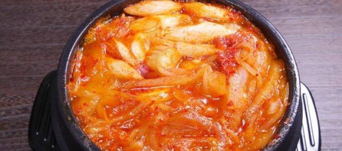 "김치찌개"에 고기 대신 이거 팍팍 넣어보세요, 진짜 더 맛있는 보약 됩니다 이미지
