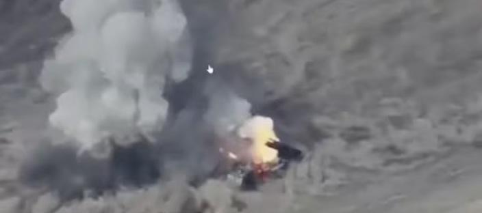 북한 망했다! 러시아에 지원한 최신 방사포 우크라이나 병사가 쏜 HIMARS 미사일 초토화 이미지