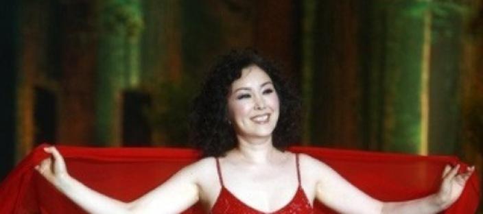 42세 조폭 출신에 23살 톱여배우와 결혼, 전재산 40억 기부한 연예인 이미지