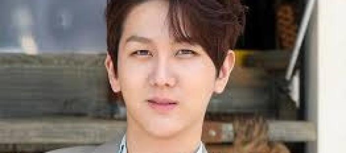 ‘누나’라 불리는 엄마? 미스터트롯 스타 김수찬이 엄마를 엄마라 부르지 않는 이유 이미지