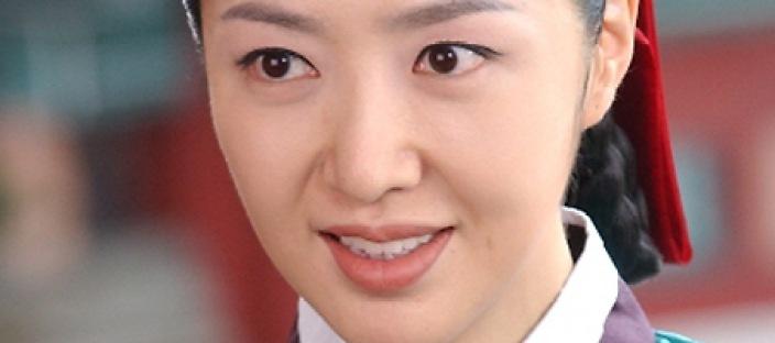 "너는 치과의사랑 사는데 왜 나한텐 겨우.." 남편 소개해준 베프와 불화설 터진 여배우 이미지