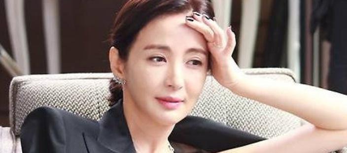 7년 만에 이혼하고 암투병까지…의사 남편 만나 초호화 재혼한 윤해영의 반전 인생❤️ 이미지