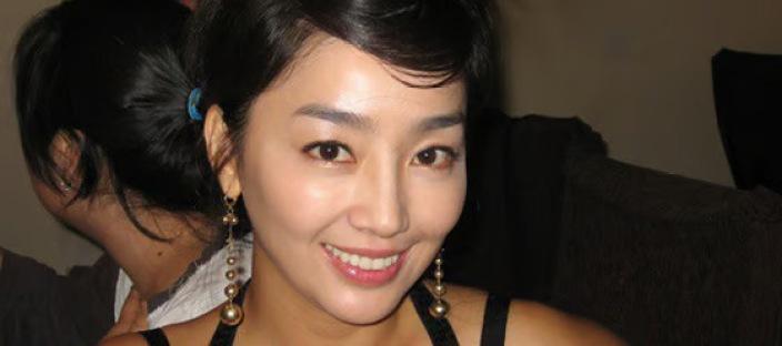 미모로 유명한 ‘책받침 여신’ 여배우가 55세의 나이에도 결혼을 하지 않은 이유는? 이미지