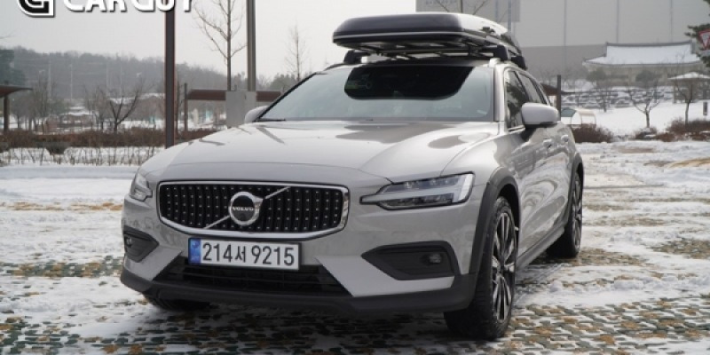 [시승기]세단과 SUV의 절묘한 교집합..가장 볼보다운 V60CC | 카가이