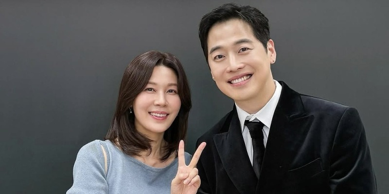 “넌 학생이고 난 선생이야” 24년만에 재회 소식 발표한 3살차이 연상연하 두 남녀배우 | 투데이 셀럽패션