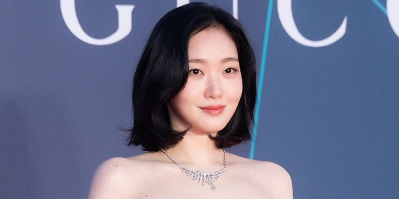 역대 최고의 미모라 극찬받고 있는 여배우의 어제자 전설의 사진 - 콘텐츠뷰