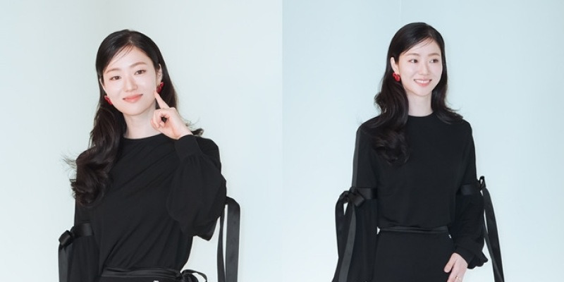 전여빈, 이렇게 러블리했나? 스트랩 블랙 원피스 로맨틱 우아미 드레스룩 - 콘텐츠뷰