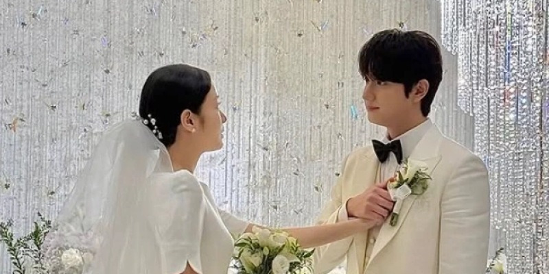 10살 연상의 여배우와의 나이차 극복하고 '결혼에 골인'한 연하 남자배우 - 콘텐츠뷰