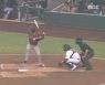 [스포츠 영상] 한쪽 눈만으로 터트린 로빈슨의 홈런포!